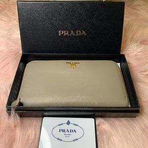 XXX Sold XXX Prada Wallet Saffiano Metal Argilla